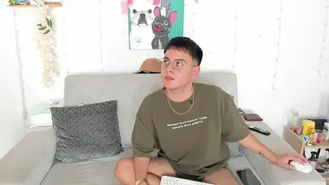 Young_Ben — Stripchat stream photo (Mar 2026)