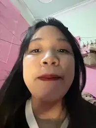 Leeeeiu — stripchatでウェブカムモデルオンライン