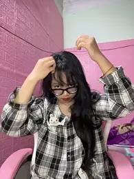 Leeeeiu — stripchatでウェブカムモデルオンライン