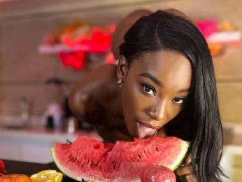 AmberVegga — Livejasmin stream photo (Oct 2025)
