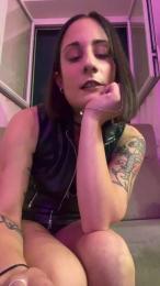 EMA_95 — cam4でウェブカムモデルオンライン
