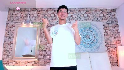 Taylor_Brooks_ — Cam4 stream photo (May 2026)