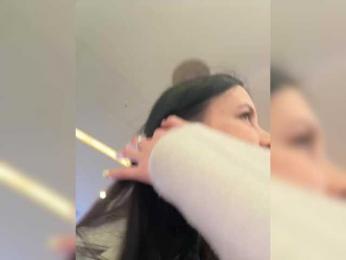 EvaRoughe — bongacamsでウェブカムモデルオンライン