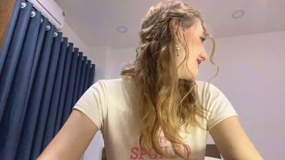 VanessaCarroll — Cam4 stream photo (Mar 2026)