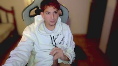 bastian033ok — Cam4 stream photo (May 2025)