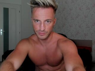 Hans Lagerfeld — flirt4freeでウェブカムモデルオンライン