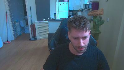 bigdickyoun1 — Cam4 stream photo (Mar 2026)