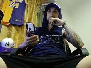 maestrojhon14 — Camsoda stream photo (Apr 2026)