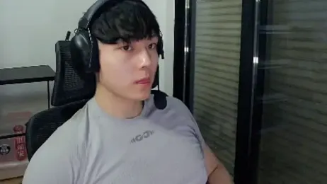 Tkcqcc — stripchatでウェブカムモデルオンライン