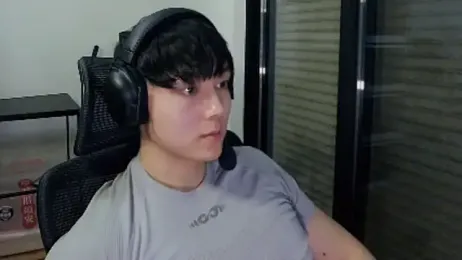 Tkcqcc — stripchatでウェブカムモデルオンライン