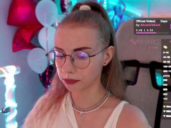 VikkiExtraCheese — bongacams