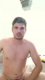 Luzzl — Cam4 stream photo (May 2026)