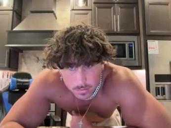 hungkingg22 — Chaturbate stream photo (Jun 2026)