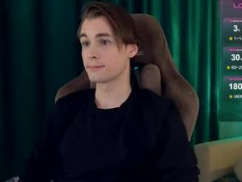 debugmee — Chaturbate stream photo (Apr 2026)