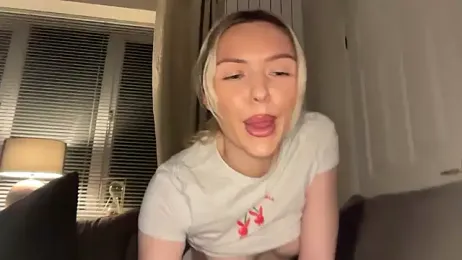 lolableux — Stripchat stream photo (Mar 2026)