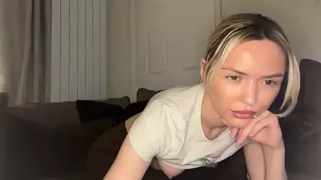 lolableux — Stripchat stream photo (Mar 2026)