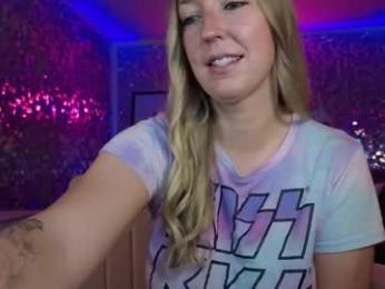 lucyallen4201 — Chaturbate stream photo (Jun 2026)
