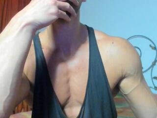 Romario H — flirt4freeでウェブカムモデルオンライン