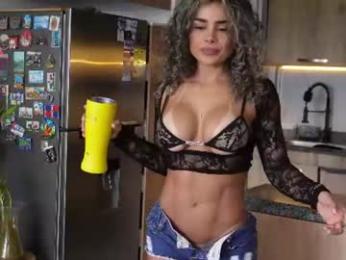 ariana_valdirii — chaturbate
