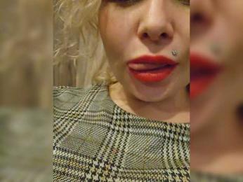 YourFunnyBlondiee — bongacams