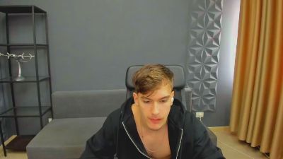 BradyFlint — cam4でウェブカムモデルオンライン