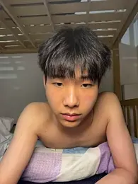 qomelo — stripchatでウェブカムモデルオンライン