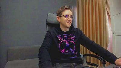 FelixStark — Cam4 stream photo (Mar 2026)