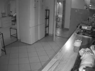 voyeurcam-julmodels-kitchen — camsoda