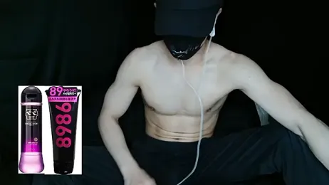 LEO1955 — stripchatでウェブカムモデルオンライン