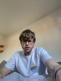 jungxSHxboy — Stripchat stream photo (Apr 2026)