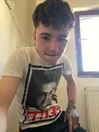 denysio69 — stripchatでウェブカムモデルオンライン