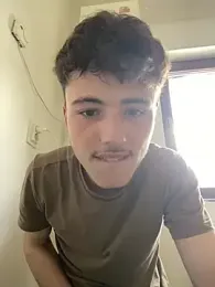 denysio69 — stripchatでウェブカムモデルオンライン