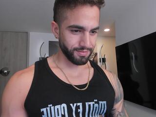 Antony Walker — flirt4freeでウェブカムモデルオンライン