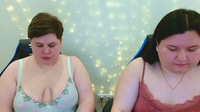 BeckyAndEllen — Cam4 stream photo (Apr 2026)