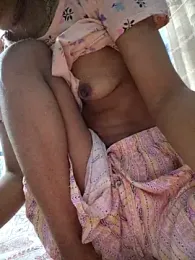 124pakhi — stripchatでウェブカムモデルオンライン