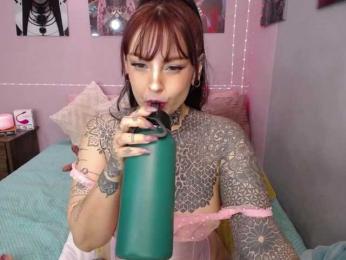 LolaRouse — Bongacams stream photo (Dec 2025)
