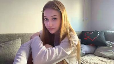 ReathaDavel — Cam4 stream photo (Apr 2026)