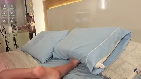 loirahot_ — Stripchat stream photo (Apr 2026)