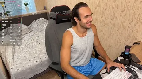 Raamoss — Stripchat stream photo (Sep 2026)
