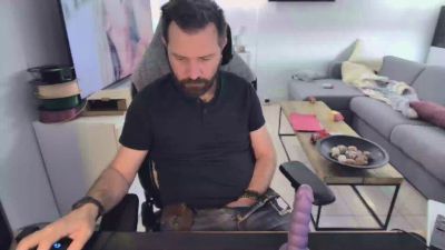 moi92160 — Cam4 stream photo (Apr 2026)