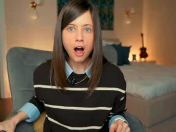 newchloe18 — chaturbate