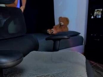 cinamon_kingdom — chaturbateでウェブカムモデルオンライン