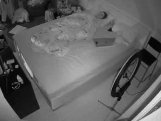 voyeurcam-julmodels-whitebed-2 — Camsoda stream photo (Mar 2026)