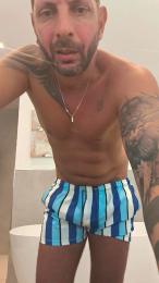 Gr_SexyMan — Cam4 stream photo (Apr 2026)