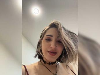 Honey_buns — Bongacams stream photo (May 2026)