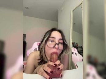 Honey_buns — bongacams