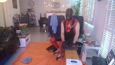 sneakpig — Cam4 stream photo (Apr 2026)