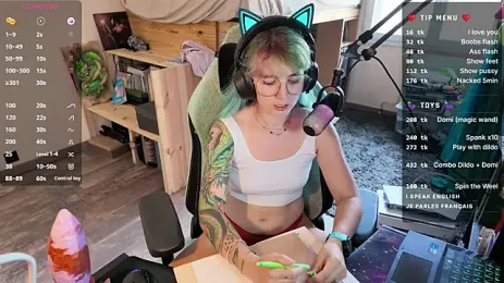 Lovilyn24 — Stripchat stream photo (Sep 2026)