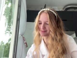 rebbecabezak — Camsoda stream photo (Aug 2026)