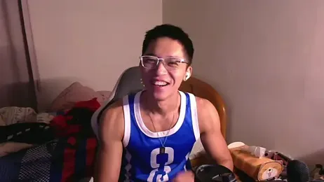 iron0401 — stripchatでウェブカムモデルオンライン